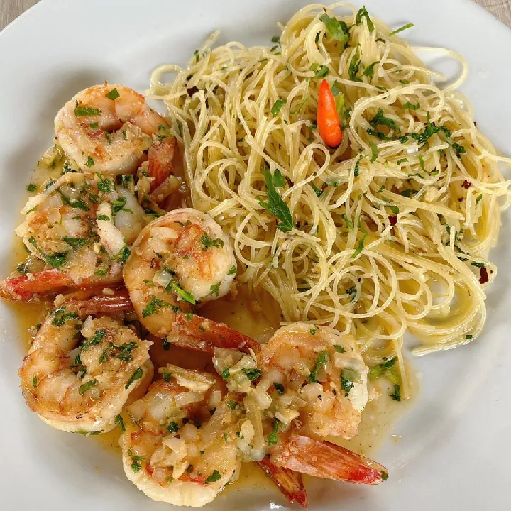 Grilled Prawns in Garlic Sauce