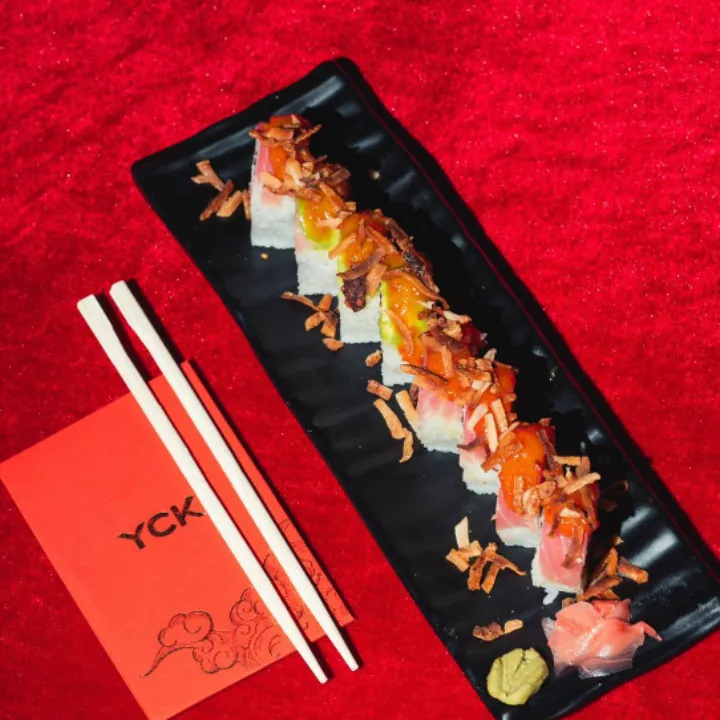 Tropical roll